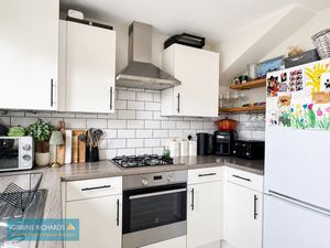 Kitchen- click for photo gallery